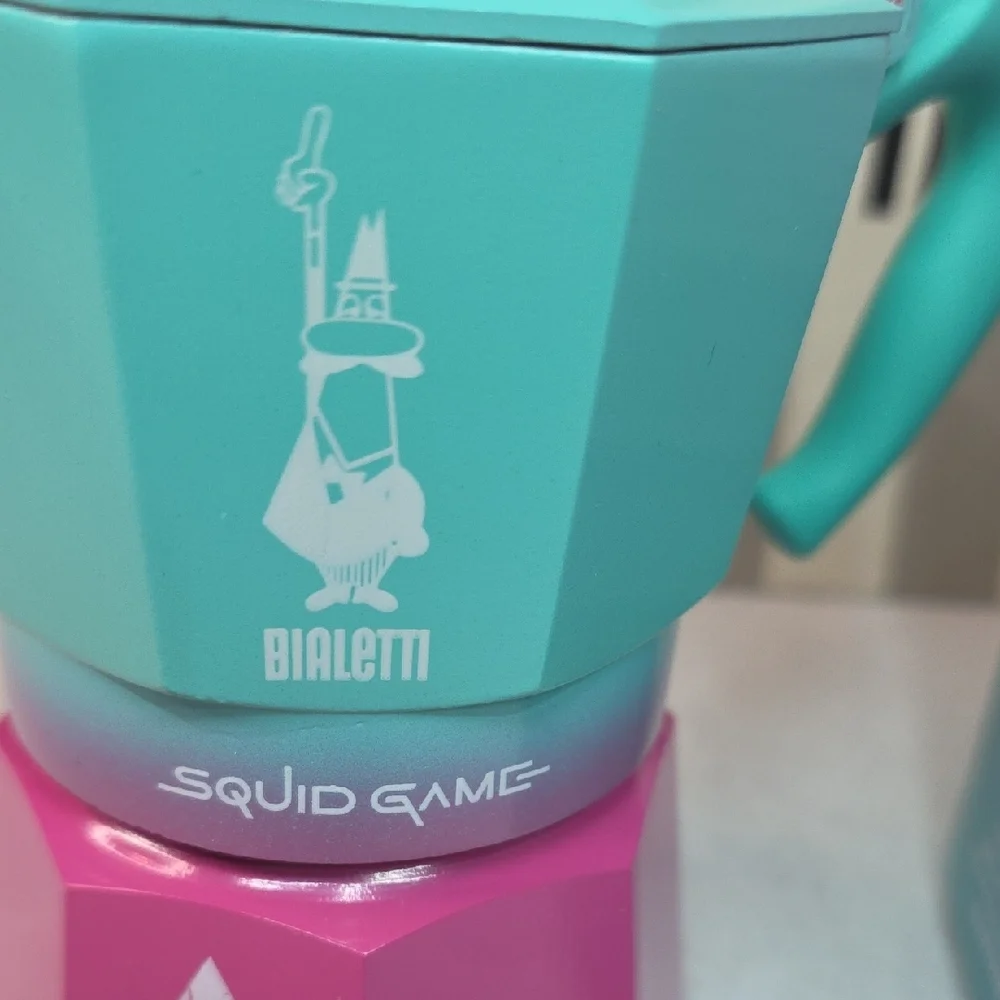 Bialetti Moka Express Squid Game Netflix Special Edition 3-Cup Coffee Maker NEW